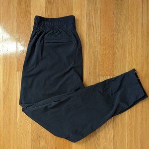 Athleta | Mod Trekkie Crop Black